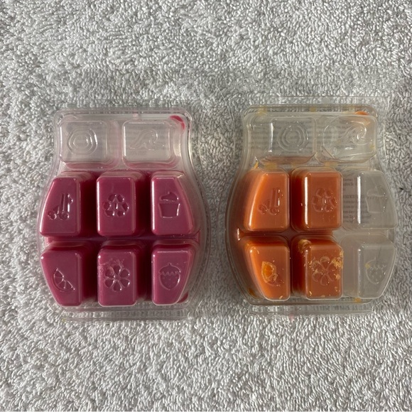 Scentsy Christmas Cottage & Forever Fall Scent Bars - Picture 6 of 6